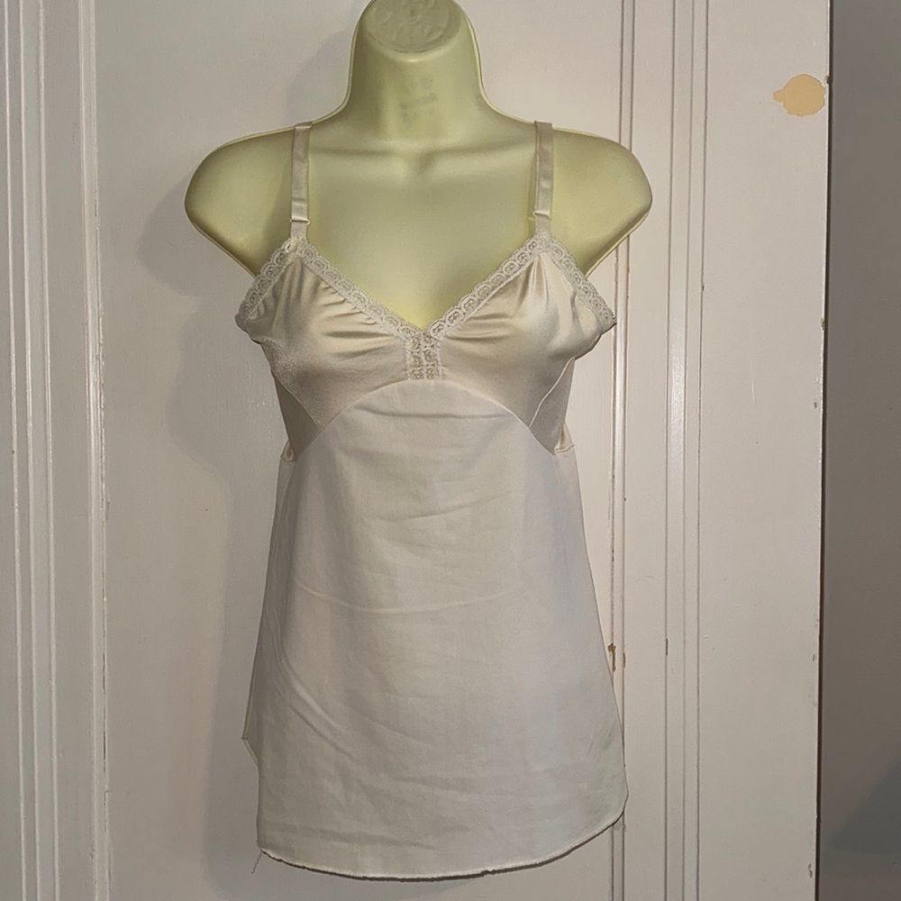 Vtg  Shadowline off white/cream nylon/spandex long camisole/adjustable straps‎